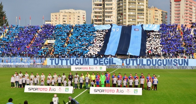Adana Demirspor taraftarı derbi biletlerini 16 saniyede tüketti
