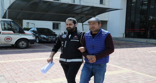Antalya’da silah ticareti suçundan hapis cezası bulunan şüpheli yakalandı