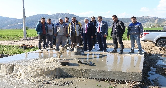 Bucak Belediye Başkanı Ünal, sondaj çalışmalarını inceledi