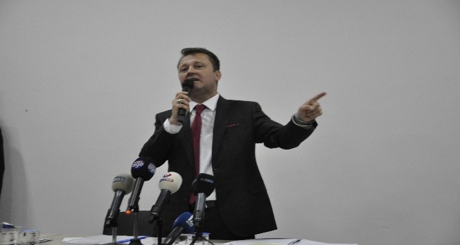 CHP’li eski başkanın seçimden 3 gün önce 284 kişiyi işe almasına yeni başkandan tepki