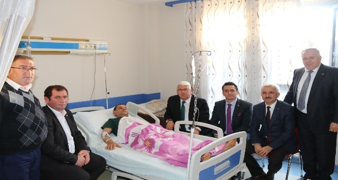 Başkan Yüksel hastaları ziyaret etti