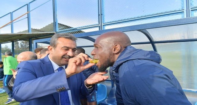 Başkan Çetin: “Adana’ya yakışır centilmence ve kardeşçe bir maç olmasını diliyorum”