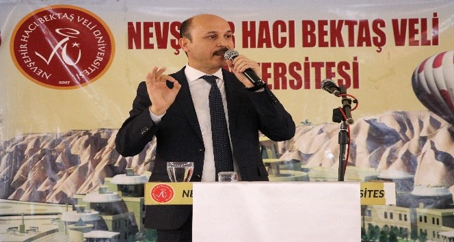 Türk Eğitim-Sen Genel Başkanı Talip Geylan, &quot;Çalışanların insanca yaşayabileceği bir ücret istiyoruz&quot;