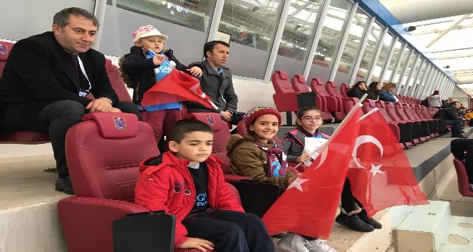 Basın mensupları Trabzonspor maçını aileleriyle birlikte izledi