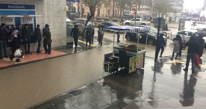 Elazığ’da kuvvetli yağmur etkili oluyor