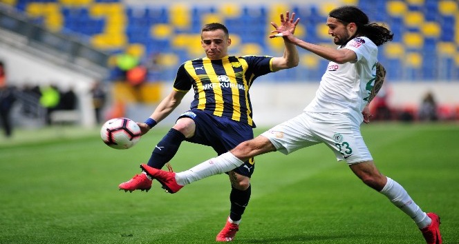 Spor Toto Süper Lig: MKE Ankaragücü: 0 - Atiker Konyaspor: 0 (İlk yarı)