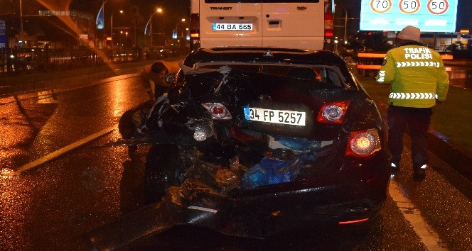 Malatya’da Minibüs otomobile çarptı: 2 yaralı
