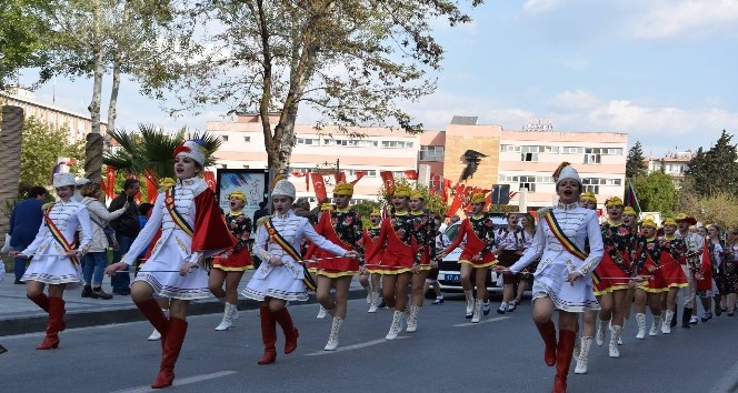 2’inci Uluslararası Troya Çocuk Halk Dansları Festivali başladı