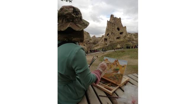 Japon ressam Kapadokya’yı resimliyor