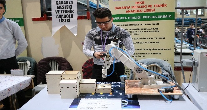 Sakarya’da ’Edurotech Robot’ şenliği başladı