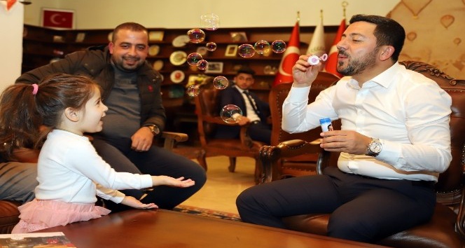 Başkan Arı’nın makamına ziyaretçi akını