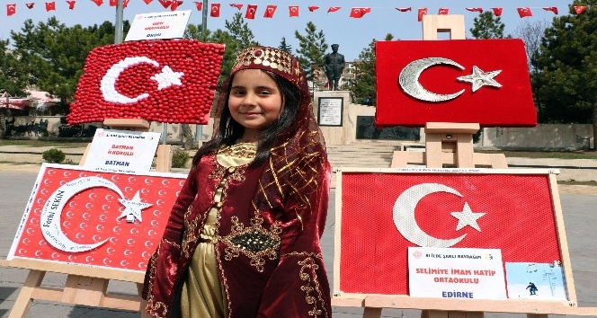 Fındık, çekirdek ve kadayıftan Türk bayrağı yaptılar