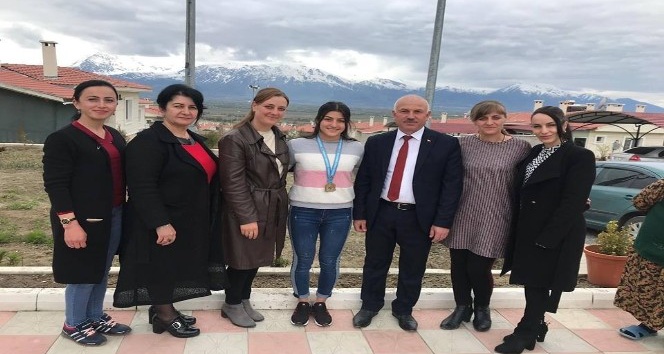 Ahıskalı güreşçi Elvira Kamaloğlu, birinci oldu