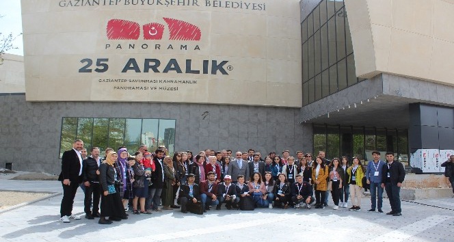 RTÜK çalıştayına katılacak öğrencilerden Gaziantep turu