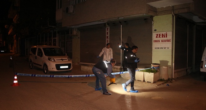 İzmir&#039;de sokak ortasında cinayet: 1 ölü