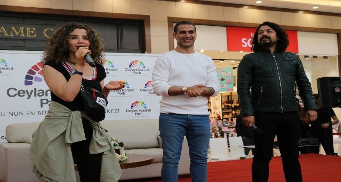 ‘O iş bende’ filmi oyuncuları Diyarbakır’da hayranlarıyla buluştu