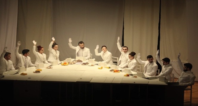 ‘Sui Generis Tiyatro’, ‘Uluslararası Ayvalık Tiyatro Festivali’nde Eskişehir’i temsil edecek