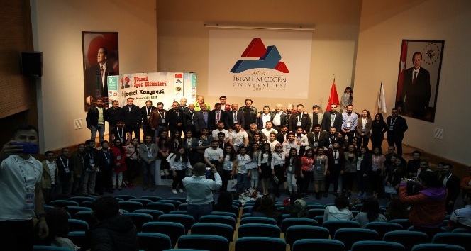 Ağrı İbrahim Çeçen Üniversitesi ev sahipliğinde düzenlenen 12. Ulusal Spor Bilimler Öğrenci Kongresi sona erdi