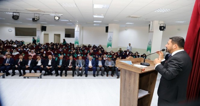 Belediye Başkanı Arı, İlmihal yarışması ödül törenine katıldı