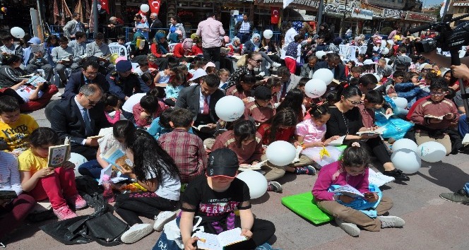 Ürgüp’te herkes 20 dakika kitap okudu