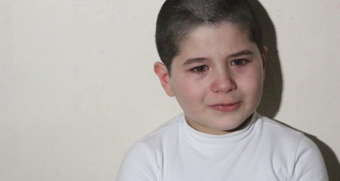 Okul forması çalındı diye bir hafta boyunca ağladı