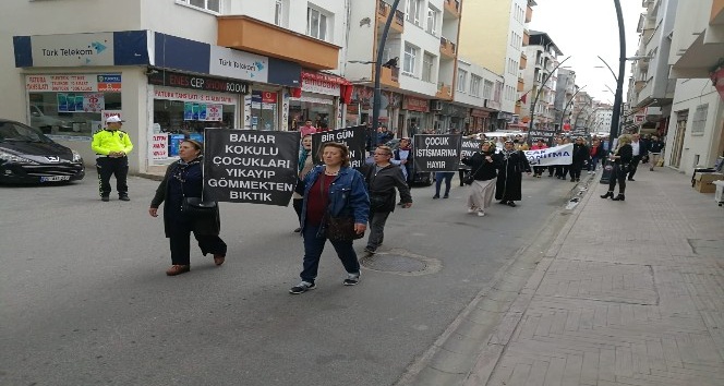 Bulancak’ta çocuk istismarına karşı tepki yürüyüşü düzenlendi