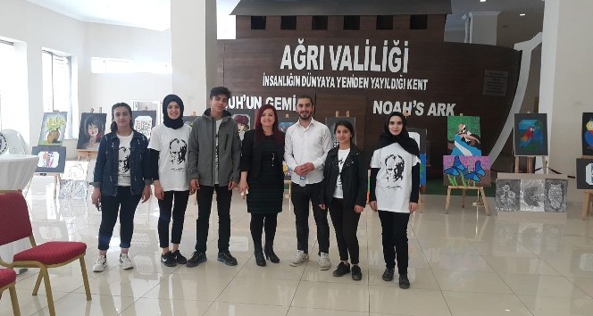 Ağrı Cumhuriyet Anadolu Lisesi Öğrencilerinden Resim Sergisi