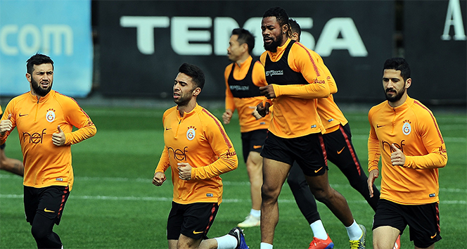 Galatasaray&#039;da derbi hazırlıkları devam ediyor