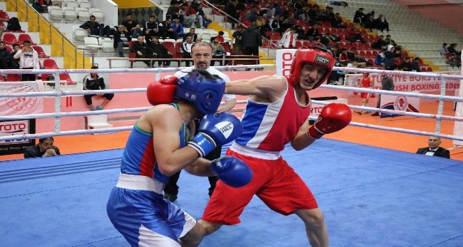 Gençler Türkiye Boks Şampiyonası Yozgat’ta başladı