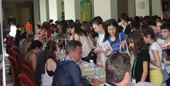 Usta kalemlerden gençlere yazarlık eğitimi