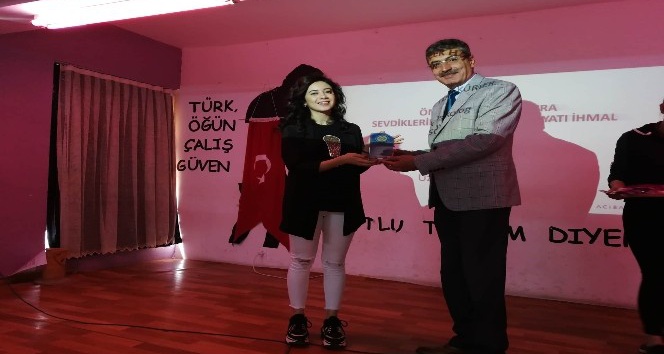 Lise öğrencilerine ’Aile içi iletişim ve internet bağımlılığı’ semineri