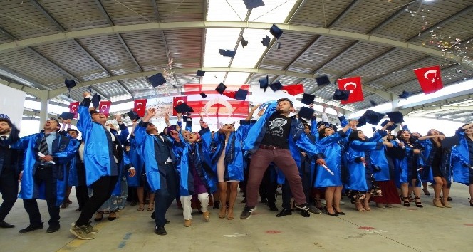 Hisarcık MYO’dan 155 öğrenci mezun oldu