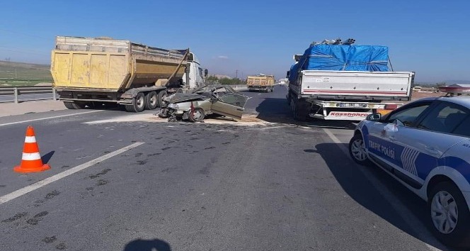 Afyonkarahisar’da trafik kazası, 2 ağır yaralı