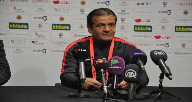 Afyonspor’un antrenörü Cevdet Göç, son düdüğe kadar aynı inançla savaşacaklarını söyledi.