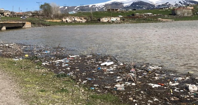 Alparslan-1 Barajında çevre kirliliği