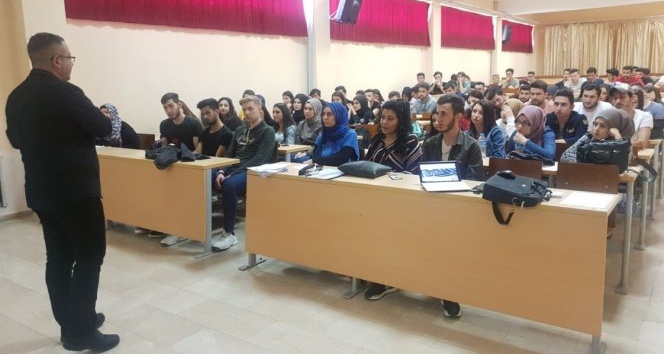 Gediz MYO’da Tıbbi Tanıtım ve Pazarlama Semineri