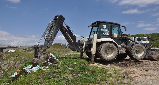 Alparslan-1 Barajında çevre temizliği