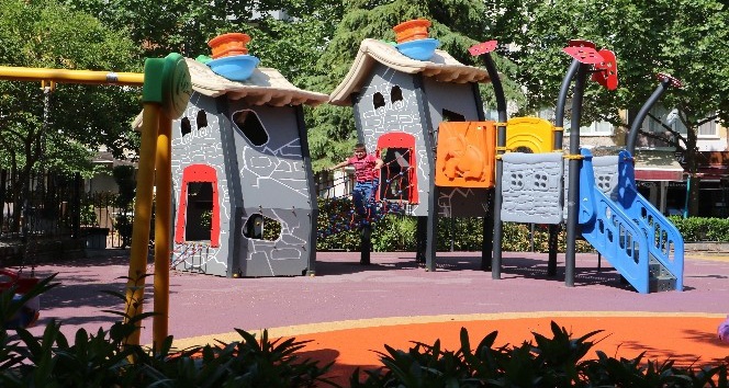 Ulupark’ta çocuk oyun grupları yenilendi