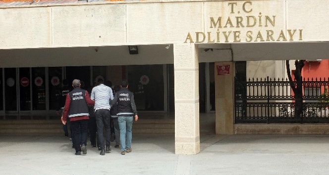 Mardin merkezli 7 ilde FETÖ operasyonu: 12 gözaltı