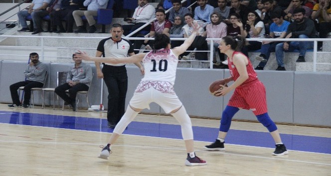 Türkiye Kadınlar Basketbol 1. Ligi Play-Off Finali: Elazığ İl Özel İdare: 78 - Bayraklı Belediyesi: 63