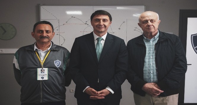 Trabzonspor’un efsane golcüsü BiP için babasıyla kameraların karşısına geçti