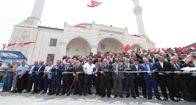 Tekstil Kent Ensar Cami hizmete açıldı