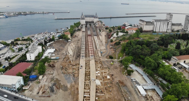 Haydarpaşa’da ortaya çıkan 1700 yıllık tarih havadan görüntülendi