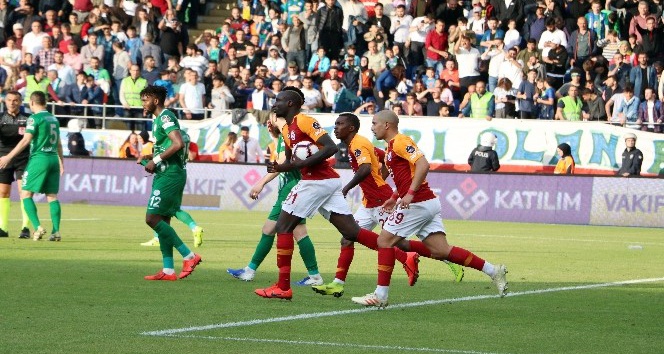Süper Toto Süper Lig: Çaykur Rizespor: 2 - Galatasaray: 3 (Maç sonucu)