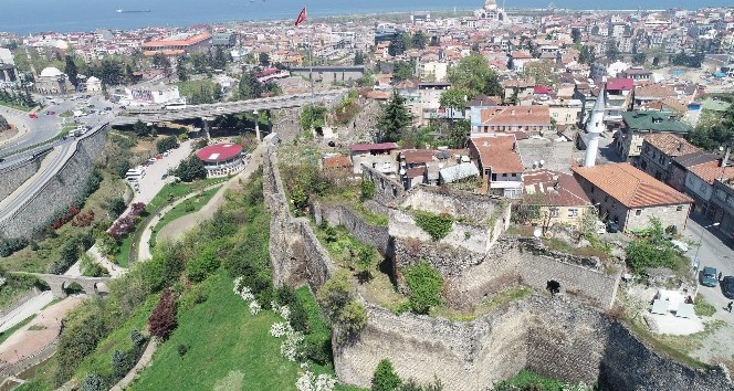 Trabzon’da dernek başkanından &quot;kale içinde cumbalı evler yapılsın&quot; önerisi