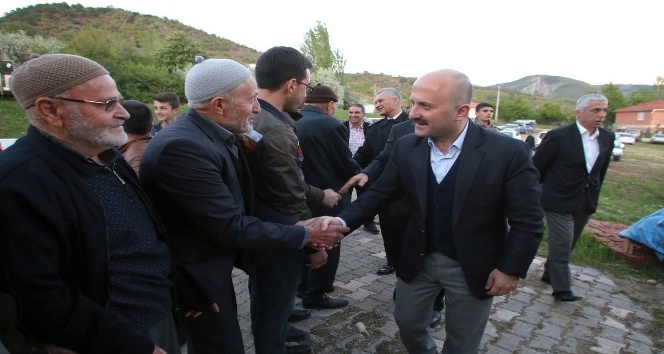 Vali Varol Boyalı köyünde vatandaşlarla iftar yaptı