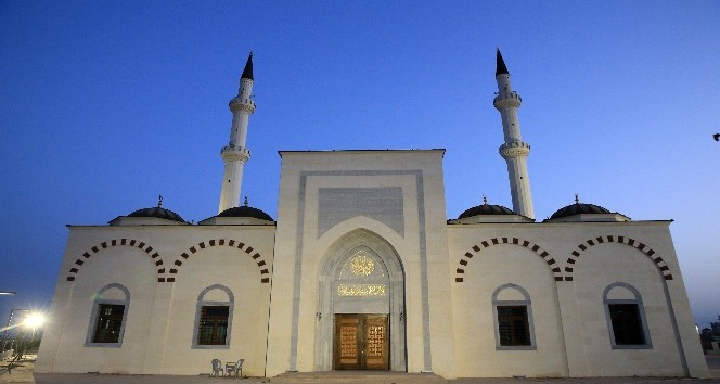 2. Abdülhamid Han Camii Cibuti’nin simgesi oldu