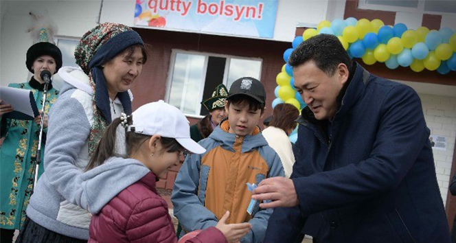 Kazakistan&#039;da çok çocuklu ailelere ev desteği