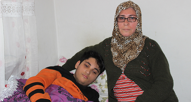 Cam kemik hastası anne ve oğlu seslerinin duyulmasını bekliyor