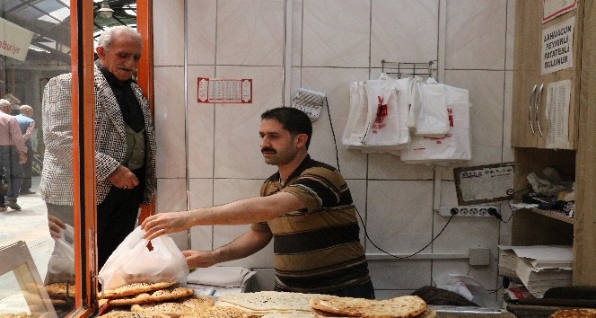 Malatya’da askıda ekmek uygulaması sürüyor